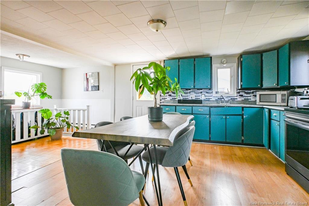 7578 Rue Saint-Paul St, Bas-Caraquet, NB