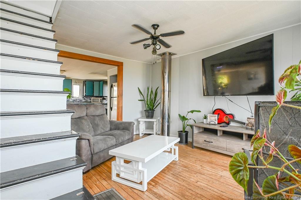 7578 Rue Saint-Paul St, Bas-Caraquet, NB