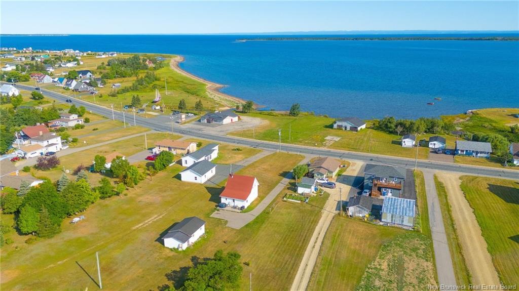 7578 Rue Saint-Paul St, Bas-Caraquet, NB