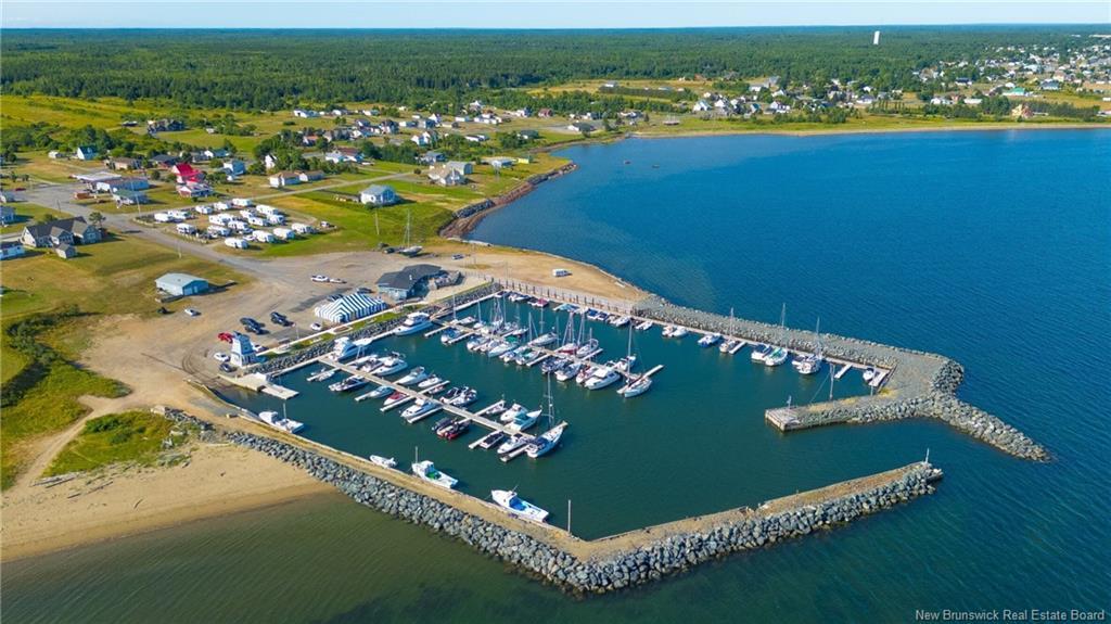 7578 Rue Saint-Paul St, Bas-Caraquet, NB