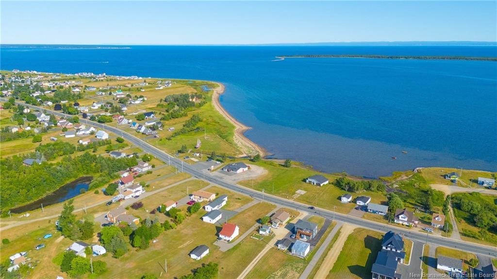 7578 Rue Saint-Paul St, Bas-Caraquet, NB