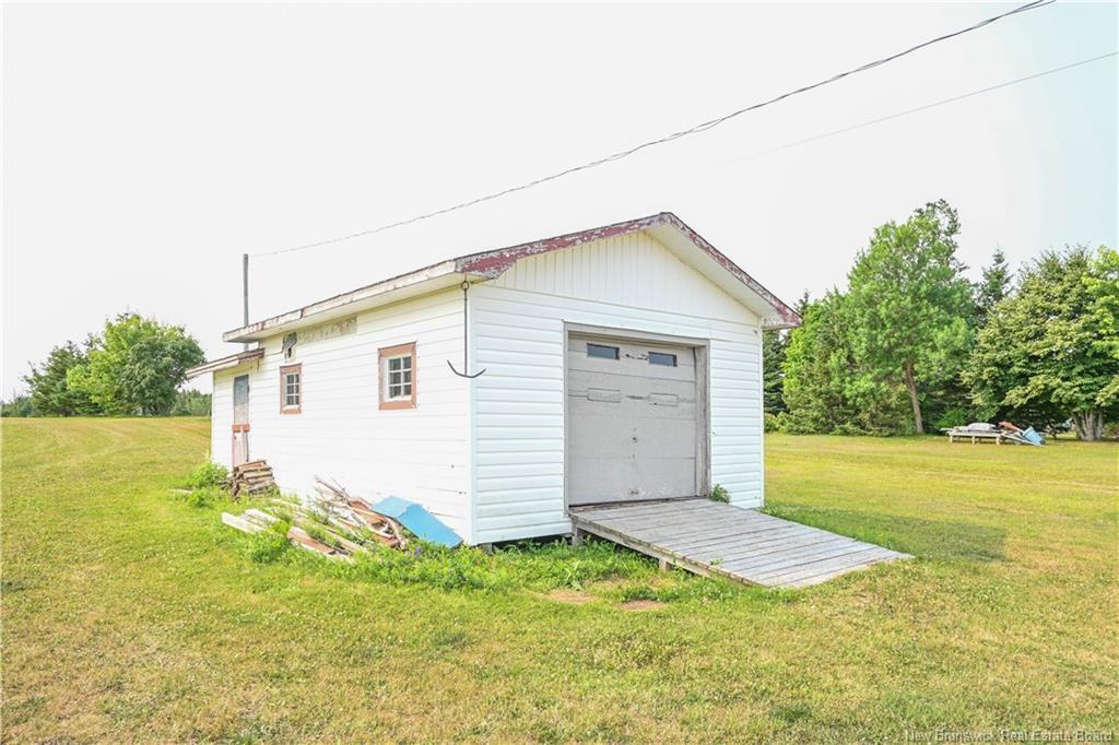 7578 Rue Saint-Paul St, Bas-Caraquet, NB