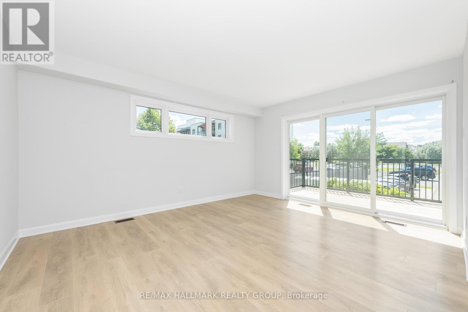 16 - 415 Eldorado Private, Ottawa, ON - Indoor Photo Showing Other Room