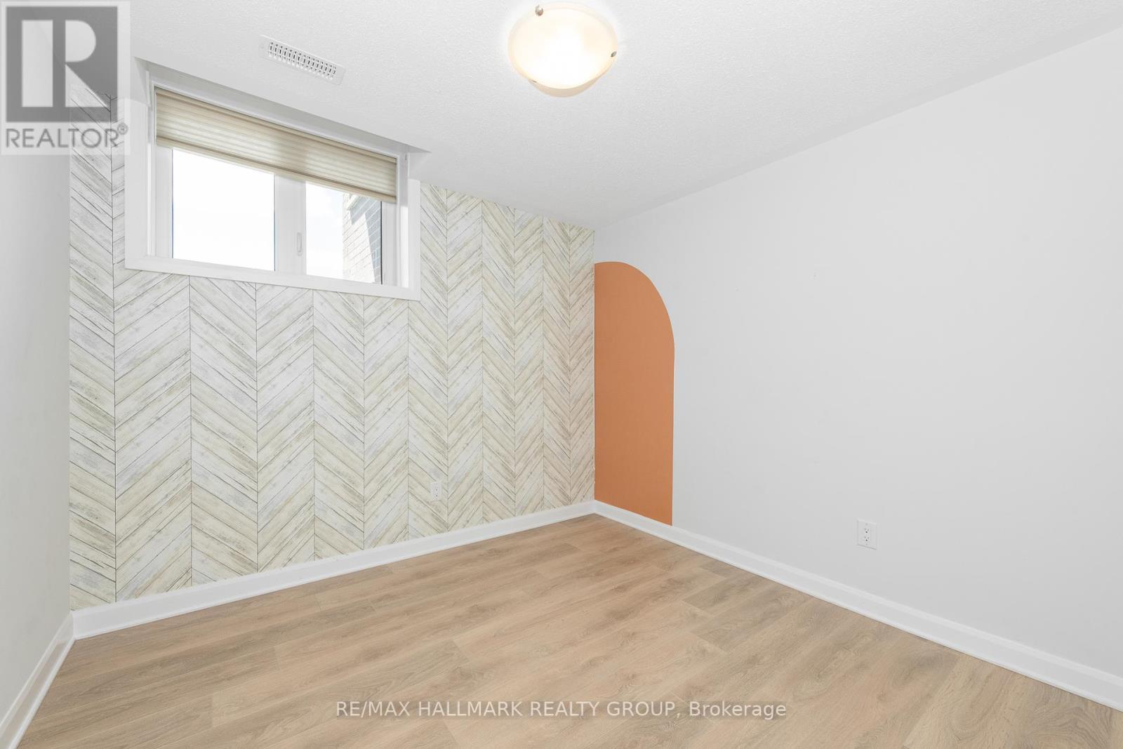 16 - 415 Eldorado Private, Ottawa, ON - Indoor Photo Showing Other Room