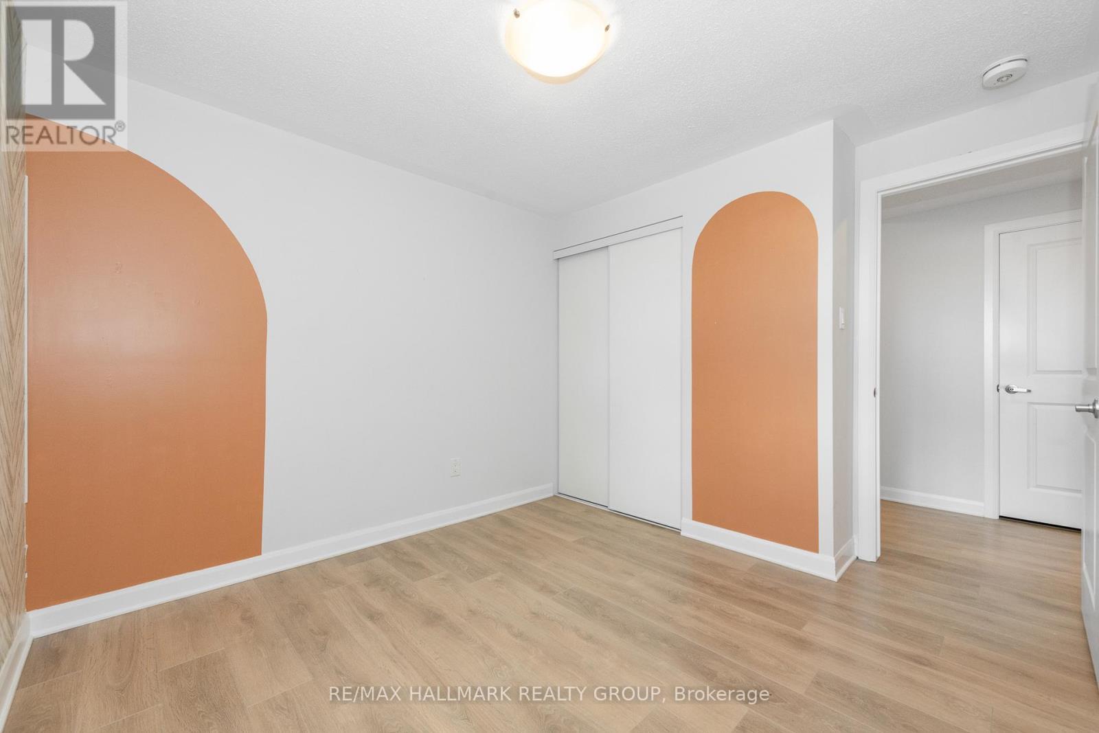 16 - 415 Eldorado Private, Ottawa, ON - Indoor Photo Showing Other Room