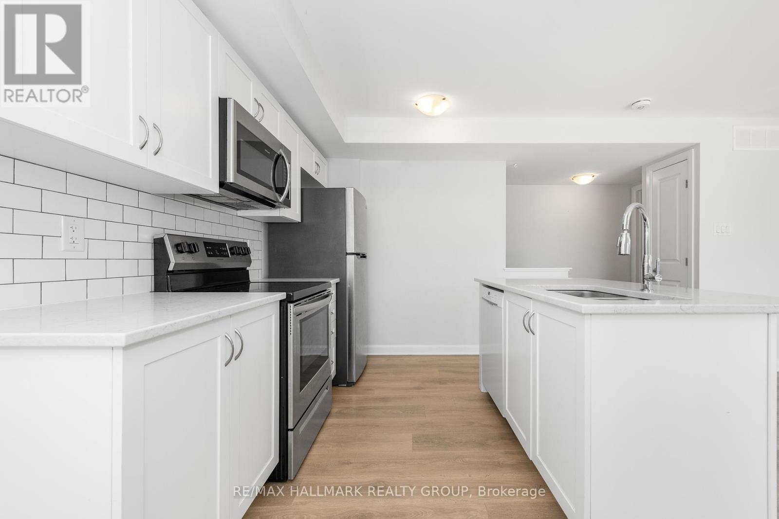 16 - 415 Eldorado Private, Ottawa, ON - Indoor Photo Showing Kitchen