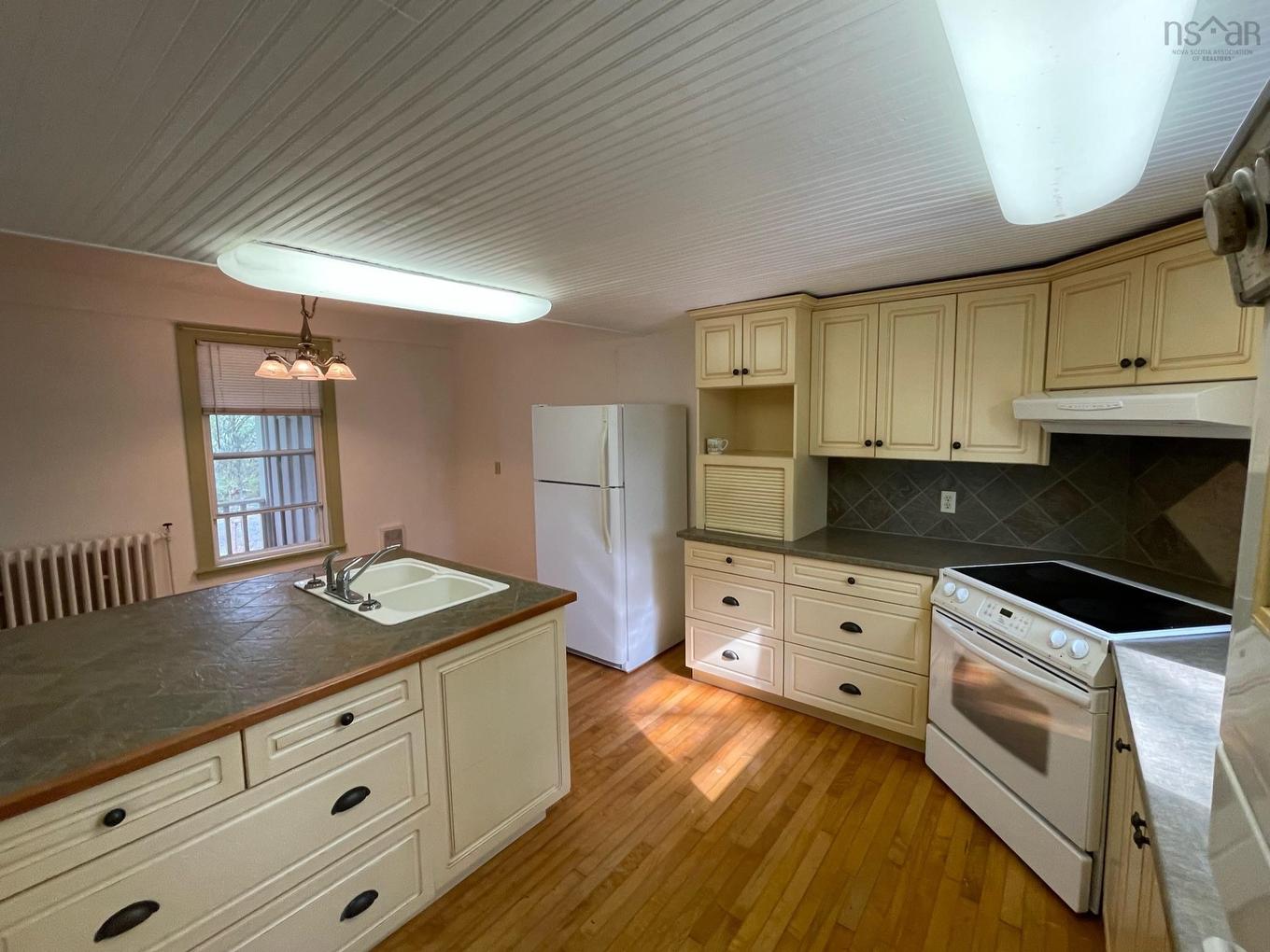 2532 Highway 1, Aylesford, NS