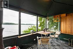 Ideal for lazy summer days by the water -