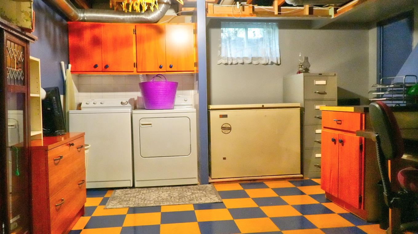 Basement - 8875 10E Avenue, Saint-Georges, QC - Indoor Photo Showing Laundry Room