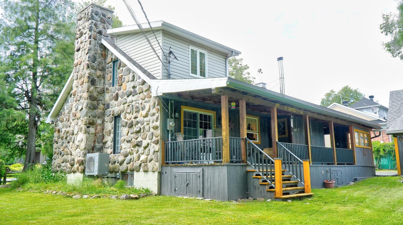 Back facade - 8875 10E Avenue, Saint-Georges, QC - Outdoor With Deck Patio Veranda
