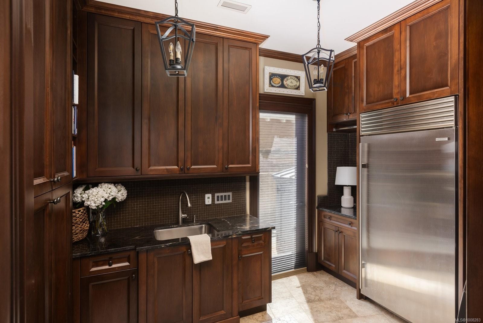 10493 Allbay Rd, Sidney, BC