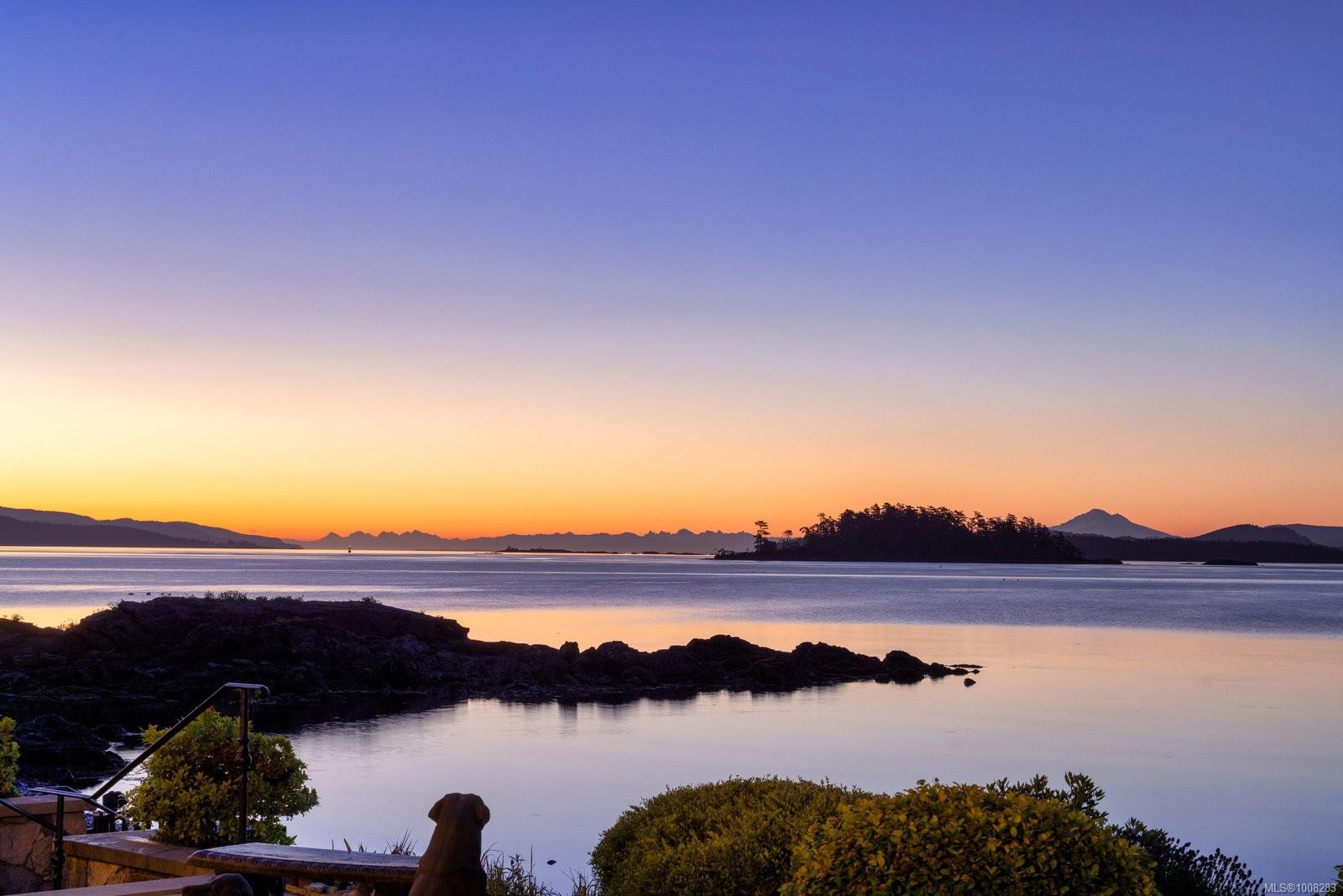 10493 Allbay Rd, Sidney, BC