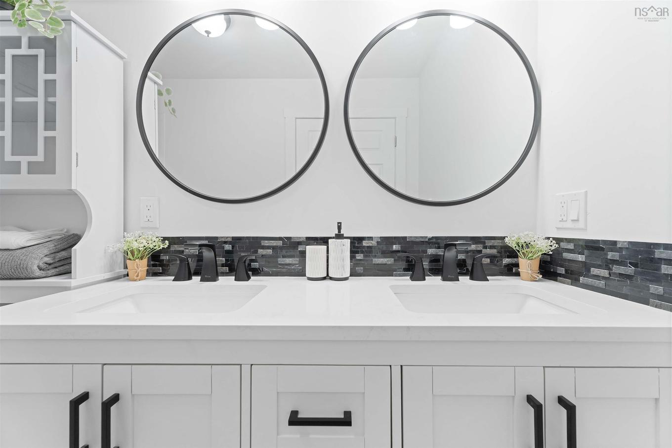 317 Nichols Avenue, North Kentville, NS