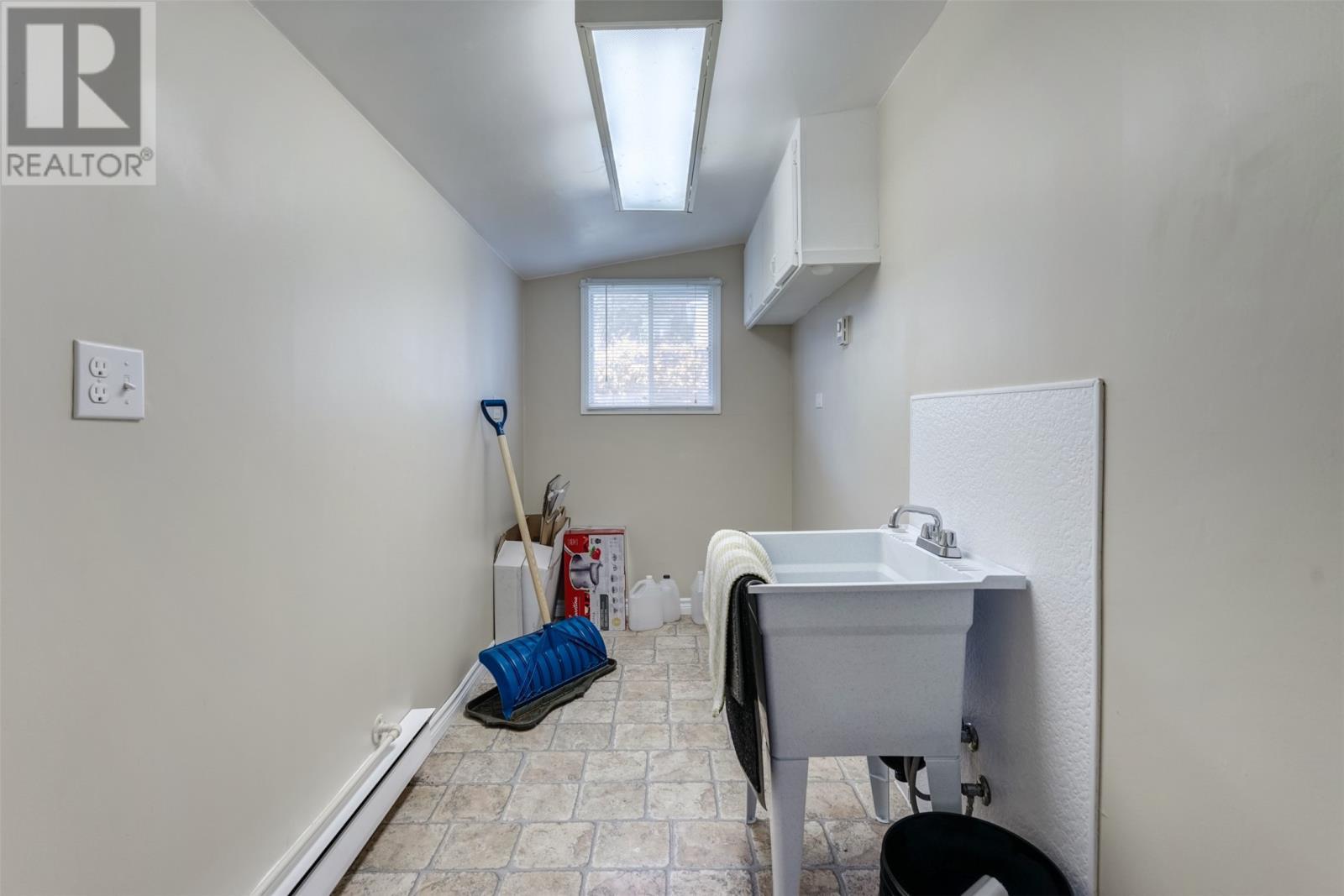 1303 Main Road, Dunville, NL - Indoor