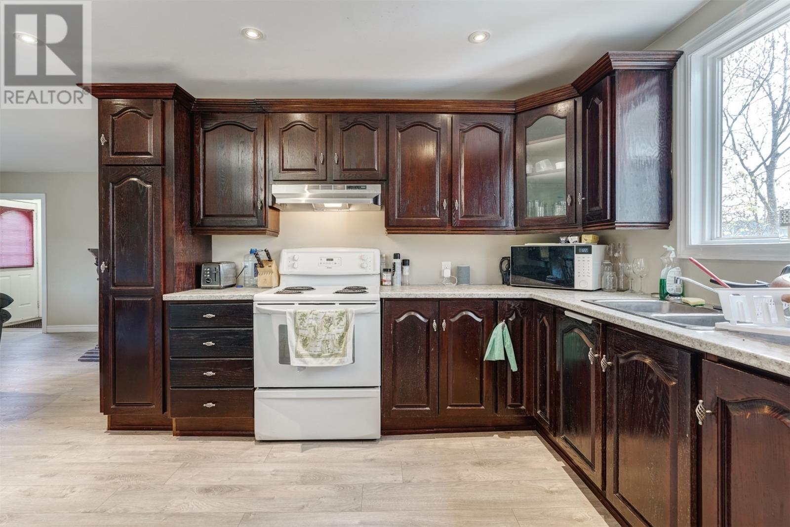 1303 Main Road, Dunville, NL - Indoor Photo Showing Kitchen