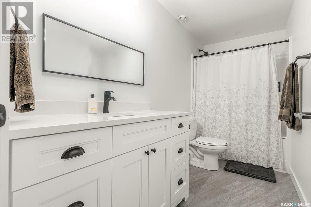 10 Applewood Place, Corman Park Rm No. 344, SK - Indoor Photo Showing Bathroom