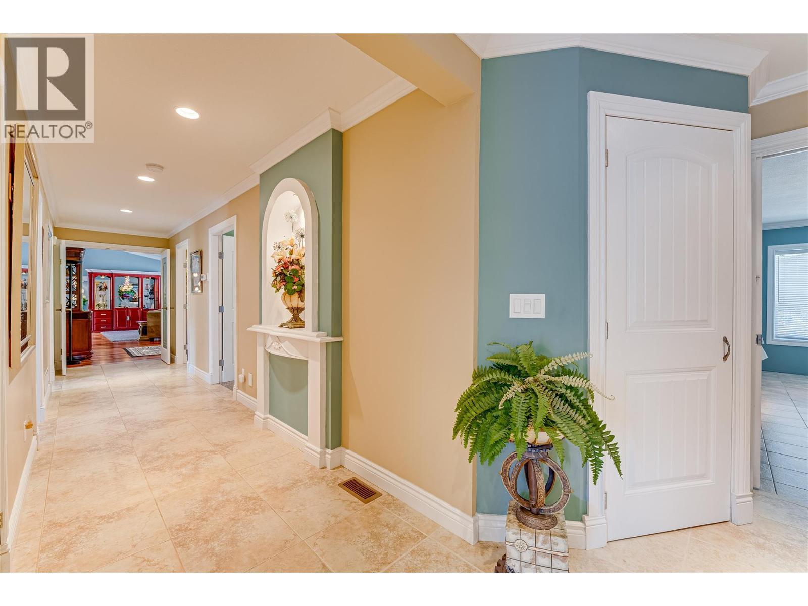 39 Ladyslipper Road, Lumby, BC - Indoor Photo Showing Other Room