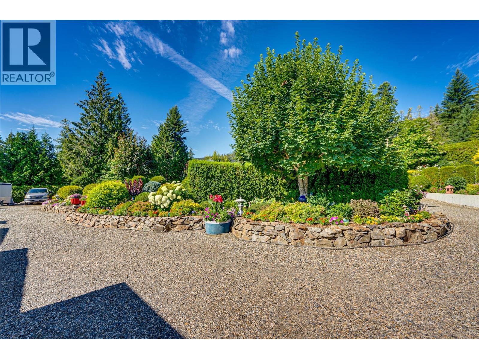 39 Ladyslipper Road, Lumby, BC - Outdoor