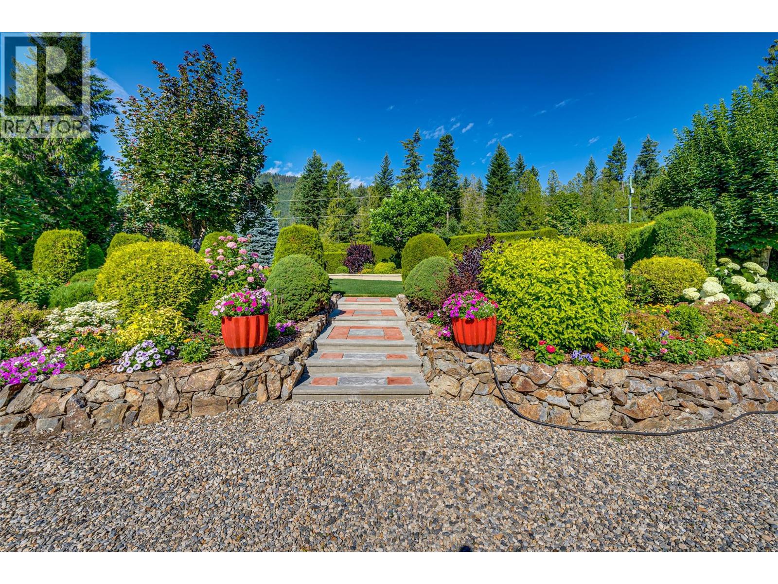 39 Ladyslipper Road, Lumby, BC - Outdoor