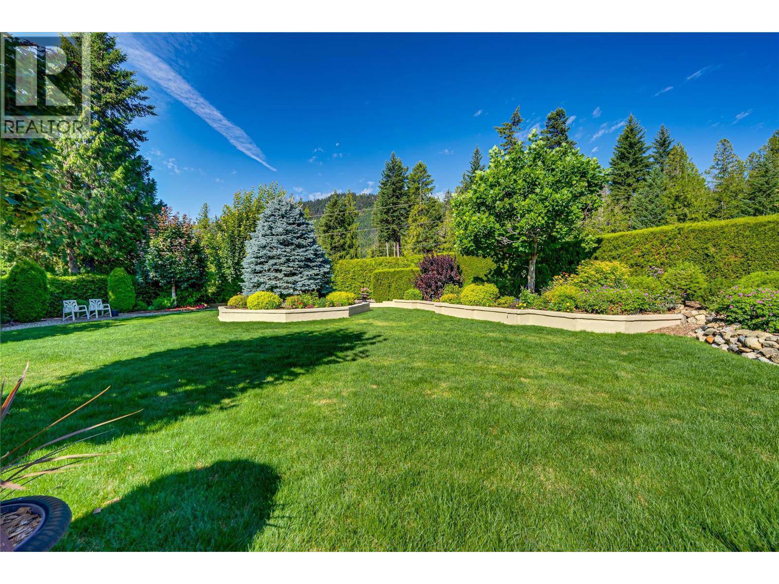 39 Ladyslipper Road, Lumby, BC - Outdoor