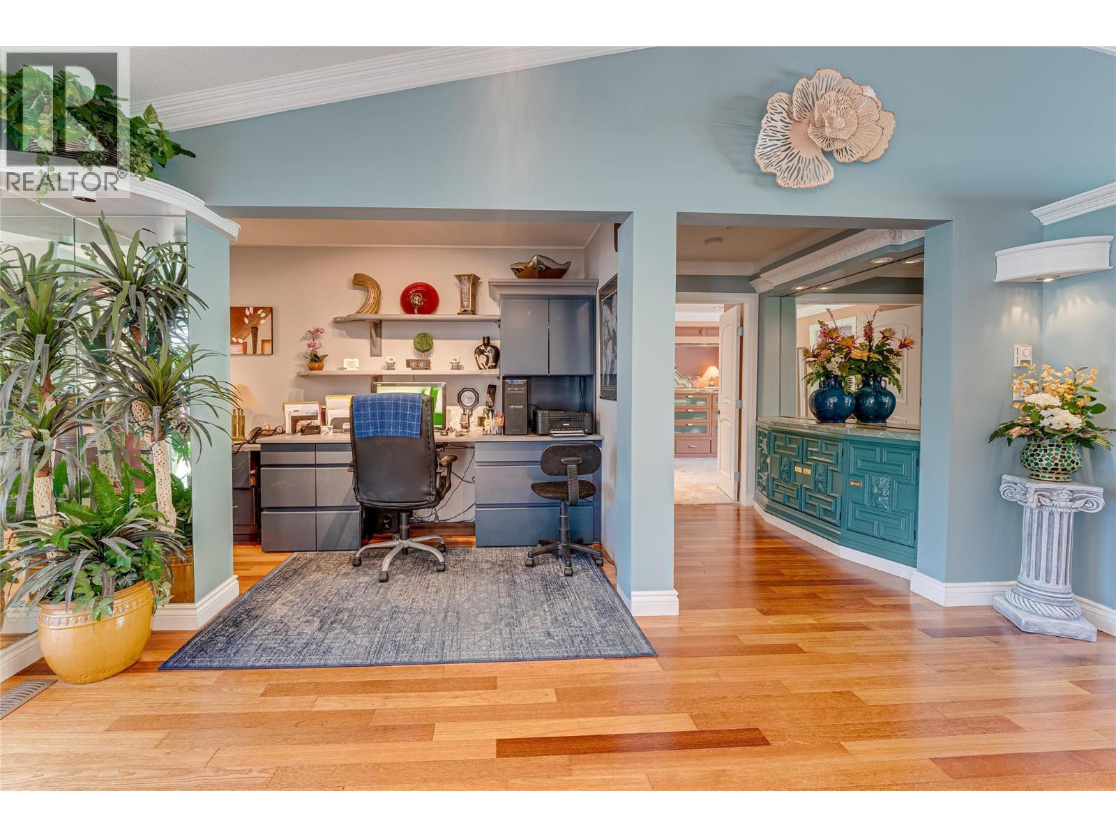 39 Ladyslipper Road, Lumby, BC - Indoor