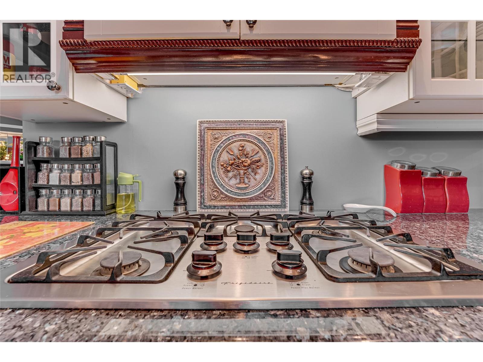 39 Ladyslipper Road, Lumby, BC - Indoor