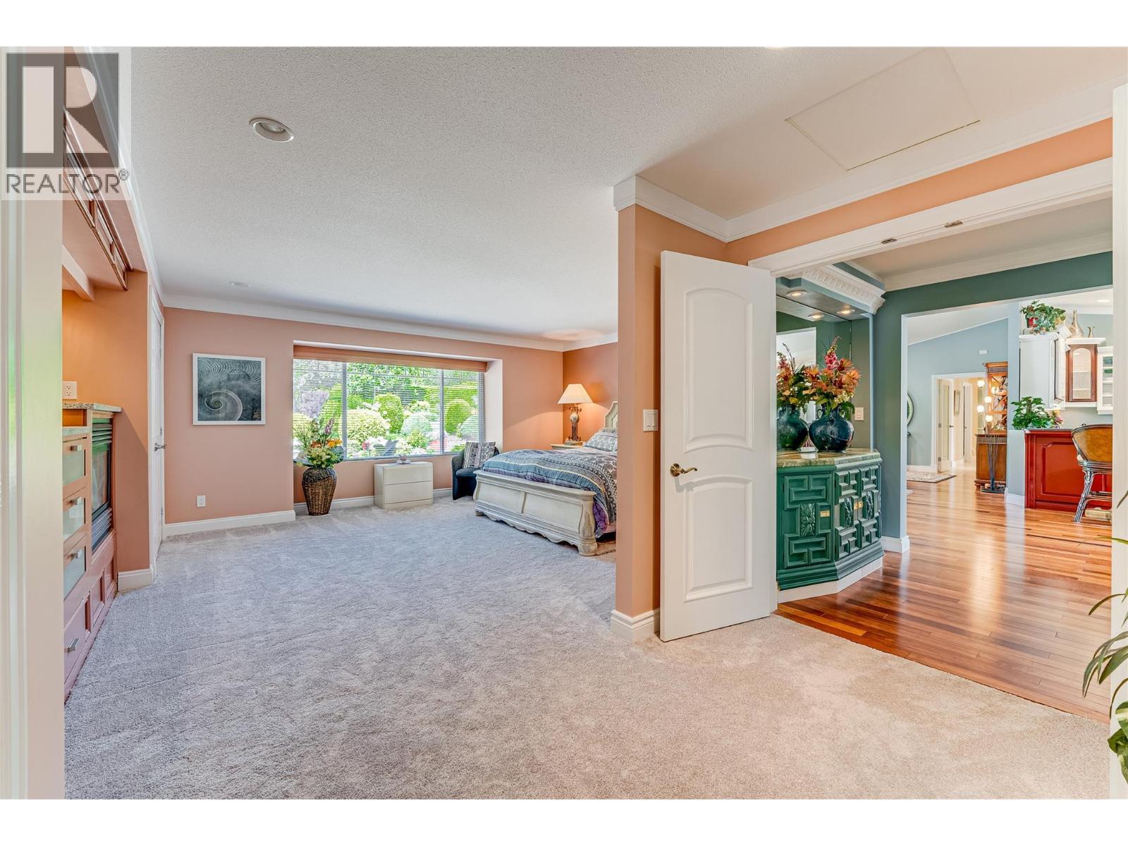 39 Ladyslipper Road, Lumby, BC - Indoor