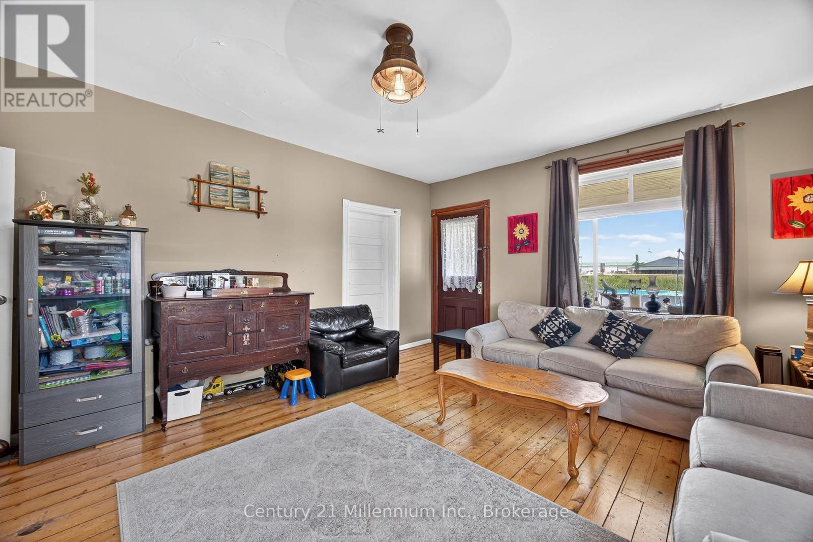 1617 42 County Road, Clearview, ON