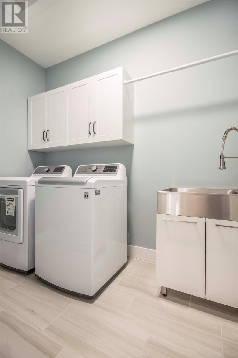 24 Colorado Street, Paradise, NL - Indoor Photo Showing Laundry Room