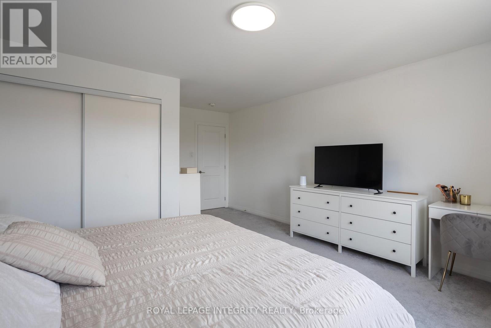 36 Mona Mcbride Drive, Arnprior, ON - Indoor Photo Showing Bedroom