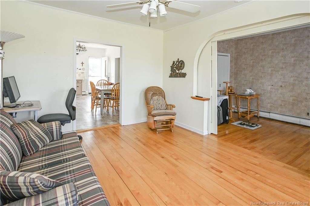 7934 Rue Saint-Paul St, Bas-Caraquet, NB