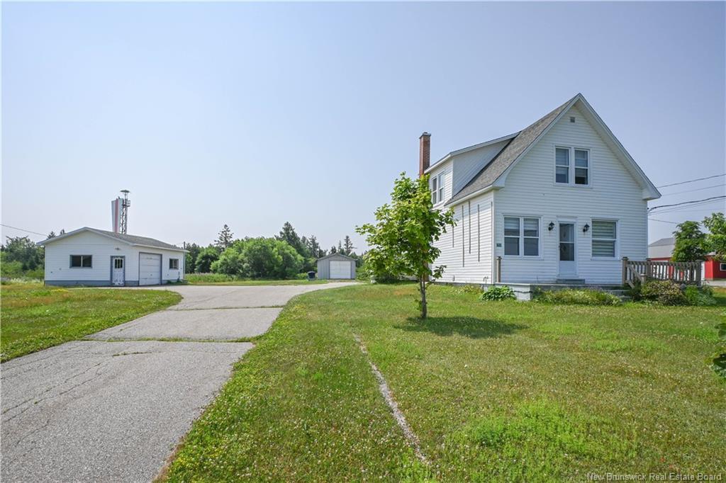 7934 Rue Saint-Paul St, Bas-Caraquet, NB