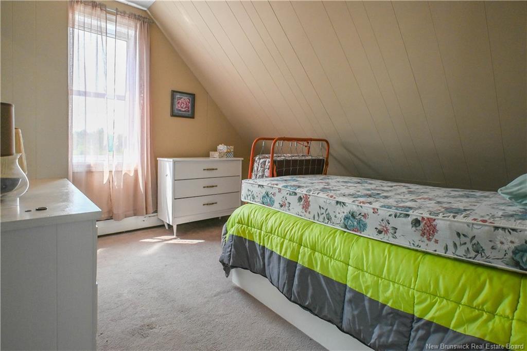 7934 Rue Saint-Paul St, Bas-Caraquet, NB