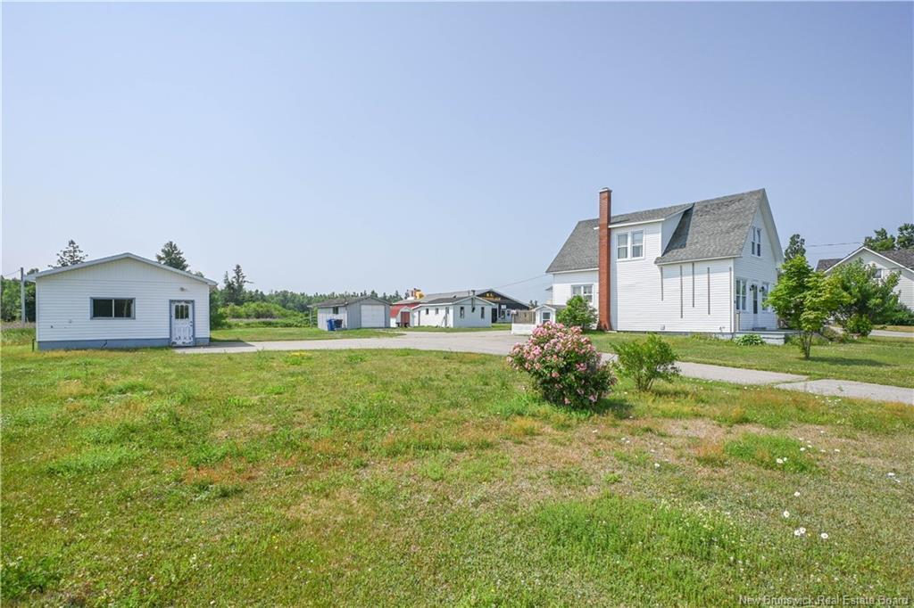 7934 Rue Saint-Paul St, Bas-Caraquet, NB