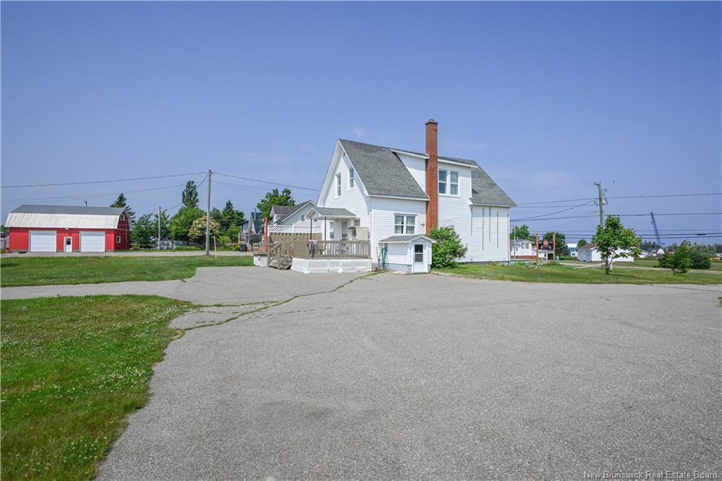7934 Rue Saint-Paul St, Bas-Caraquet, NB