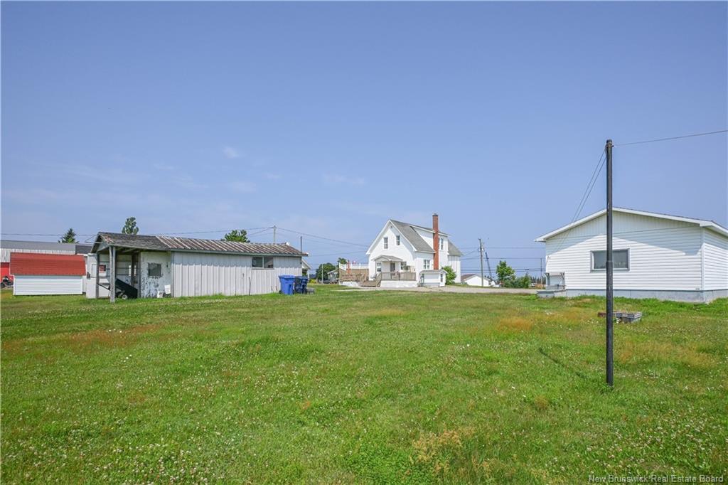 7934 Rue Saint-Paul St, Bas-Caraquet, NB