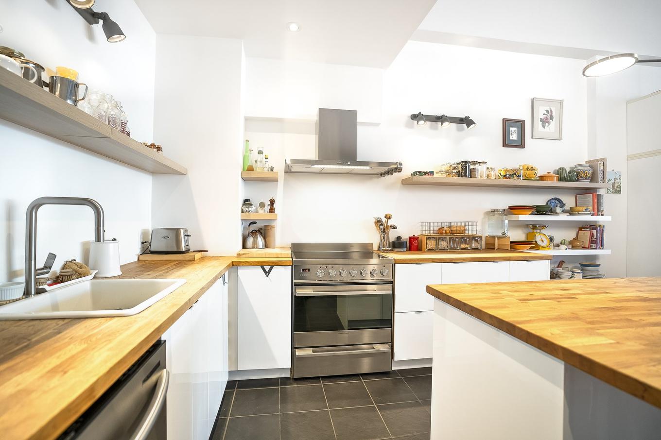 Cuisine - 415-2610 Av. Bennett, Montréal (Mercier/Hochelaga-Maisonneuve), QC - Indoor Photo Showing Kitchen
