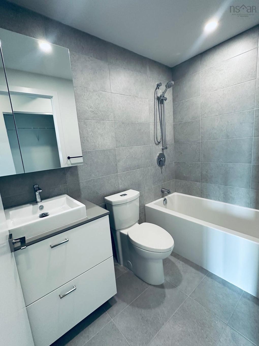 607 5511 Bilby Street, Halifax, NS