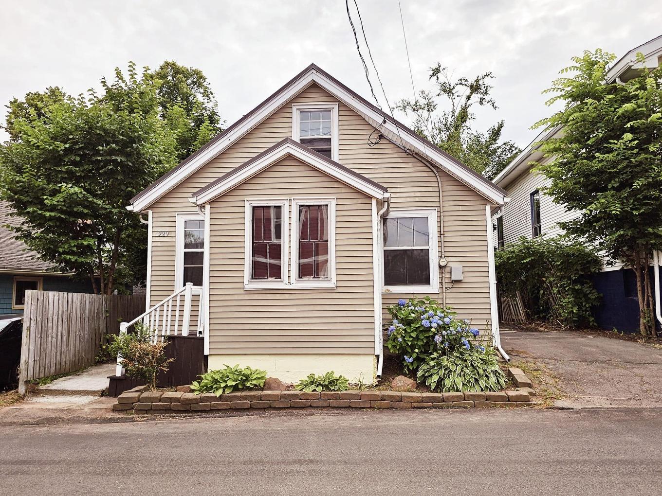 229 Cumberland Street, Charlottetown, PE