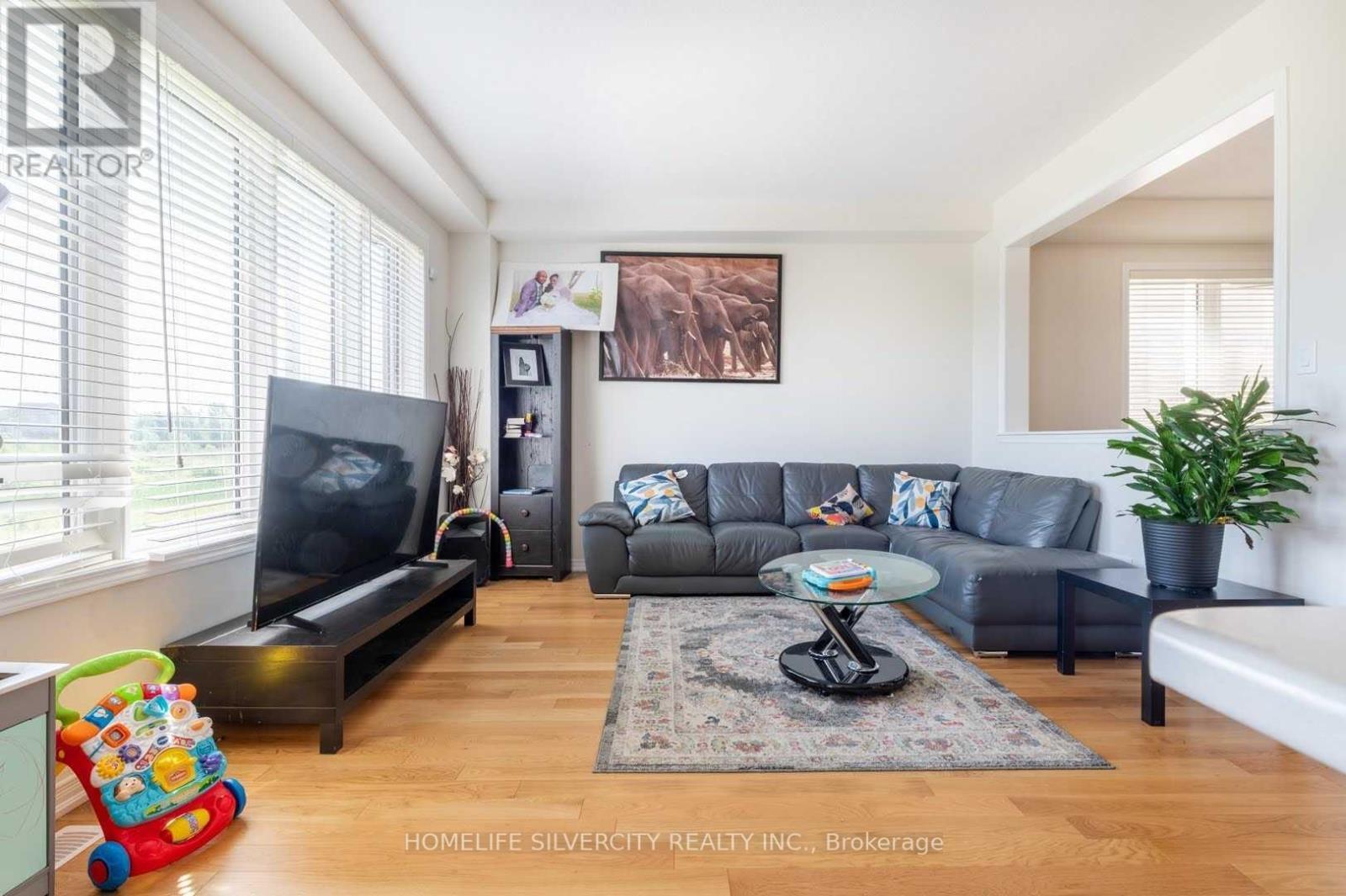 Main And 2Nd Floor - 45 Anderson Road, Brant, ON - Indoor Photo Showing Living Room