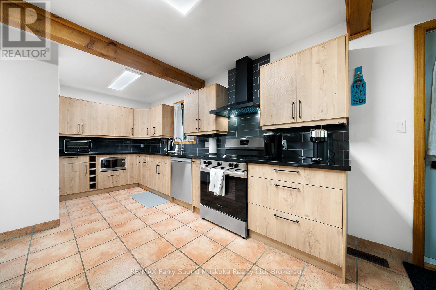 113 Bayview Drive, Carling, ON - Indoor Photo Showing Kitchen