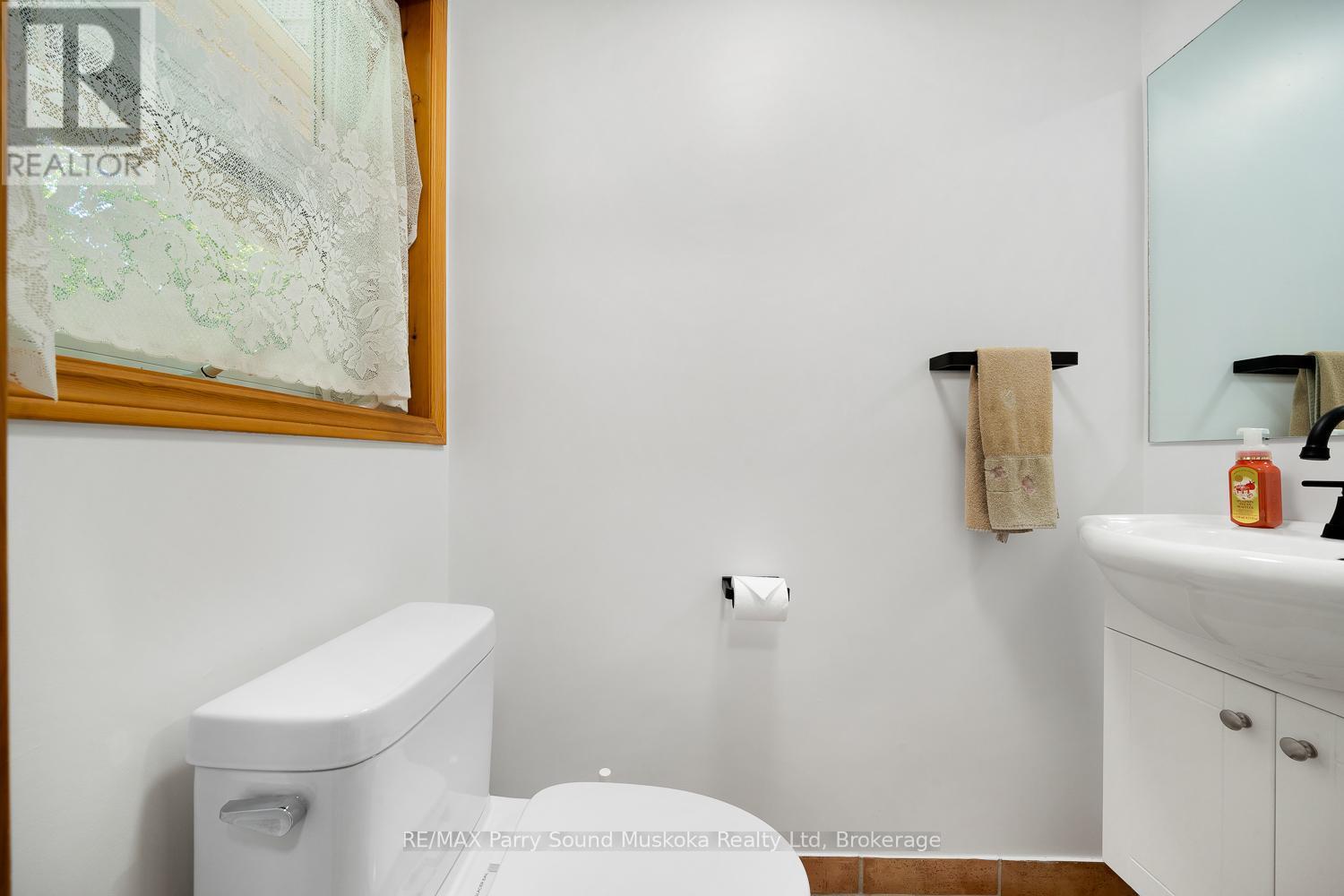 113 Bayview Drive, Carling, ON - Indoor Photo Showing Bathroom