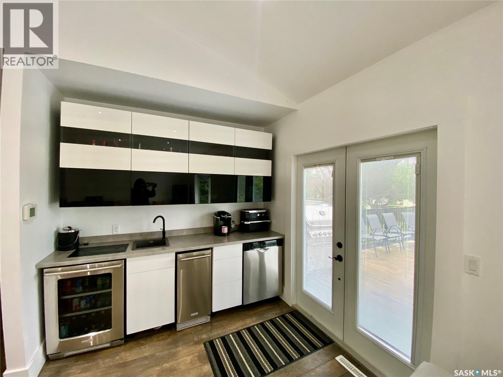 837 Prospect Avenue, Oxbow, SK - Indoor Photo Showing Kitchen With Stainless Steel Kitchen