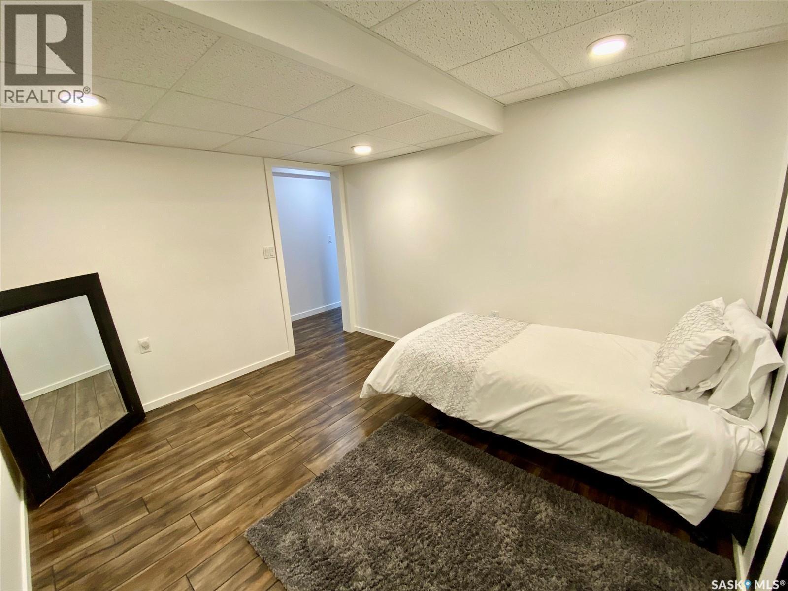 837 Prospect Avenue, Oxbow, SK - Indoor