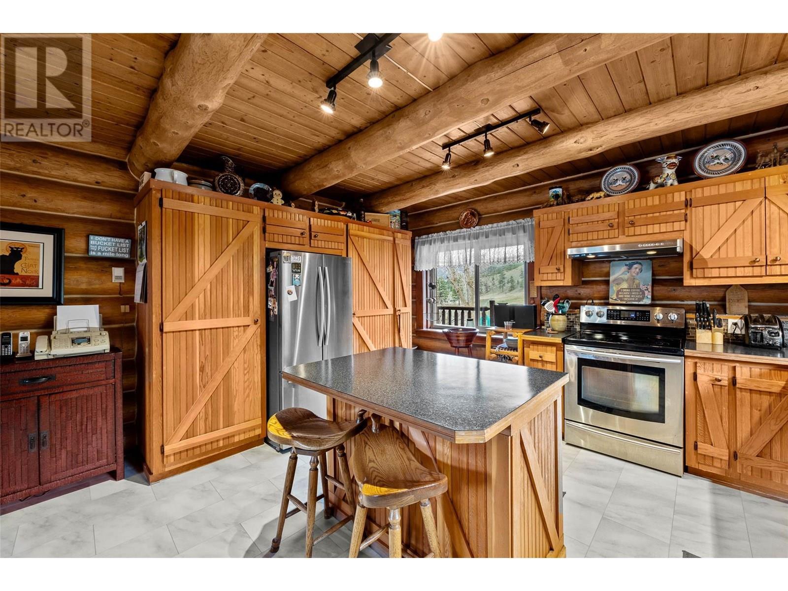 1190 Tomlin Road, Cache Creek, BC - Indoor Photo Showing Kitchen