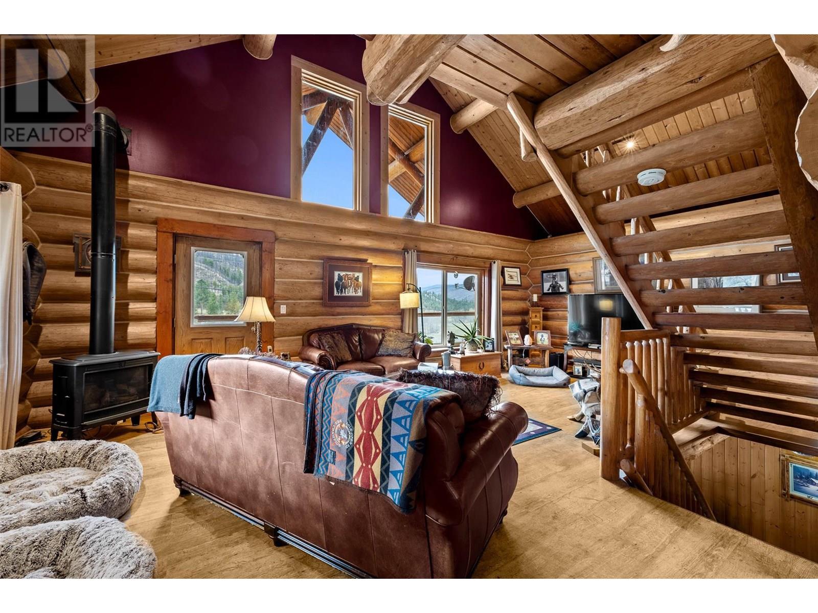 1190 Tomlin Road, Cache Creek, BC - Indoor