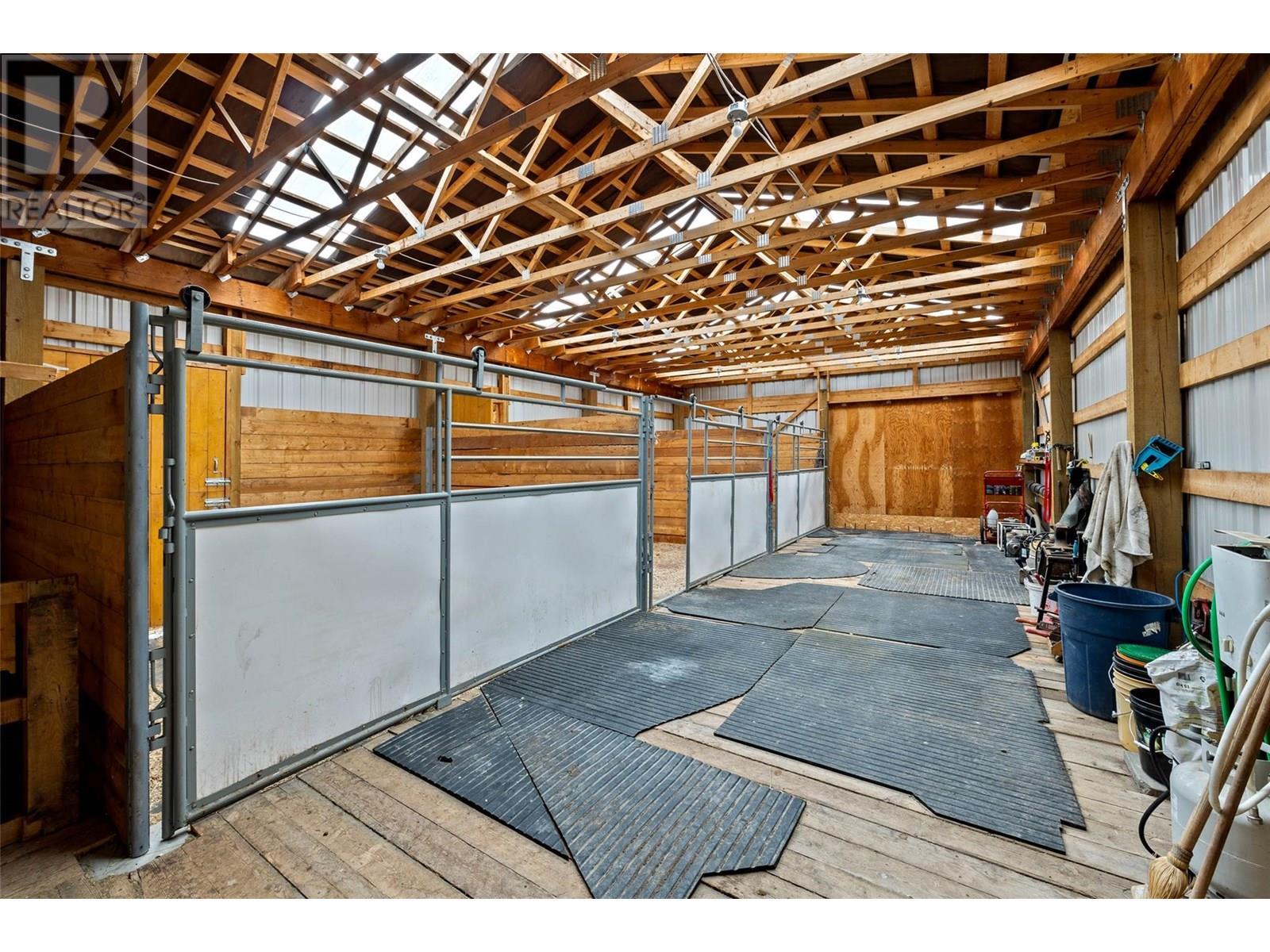 1190 Tomlin Road, Cache Creek, BC - With Exterior