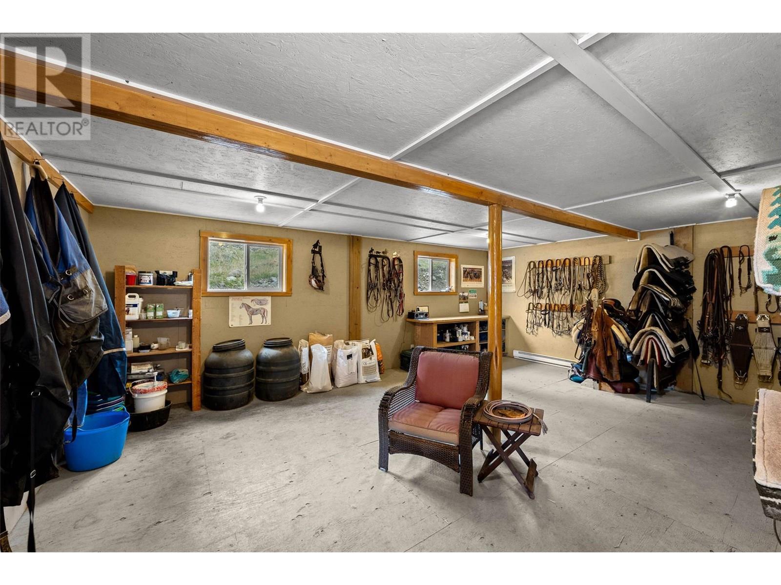 1190 Tomlin Road, Cache Creek, BC - Indoor