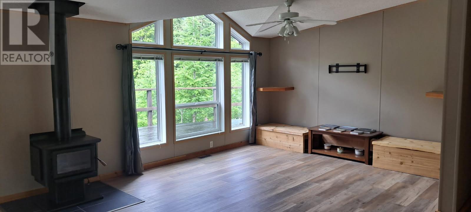 6191 Chimdemash Frontage Road, Terrace, BC - Indoor Photo Showing Other Room