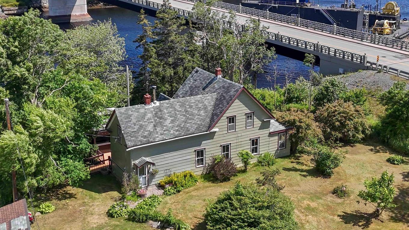 22 Hogg Lane, Sheet Harbour, NS